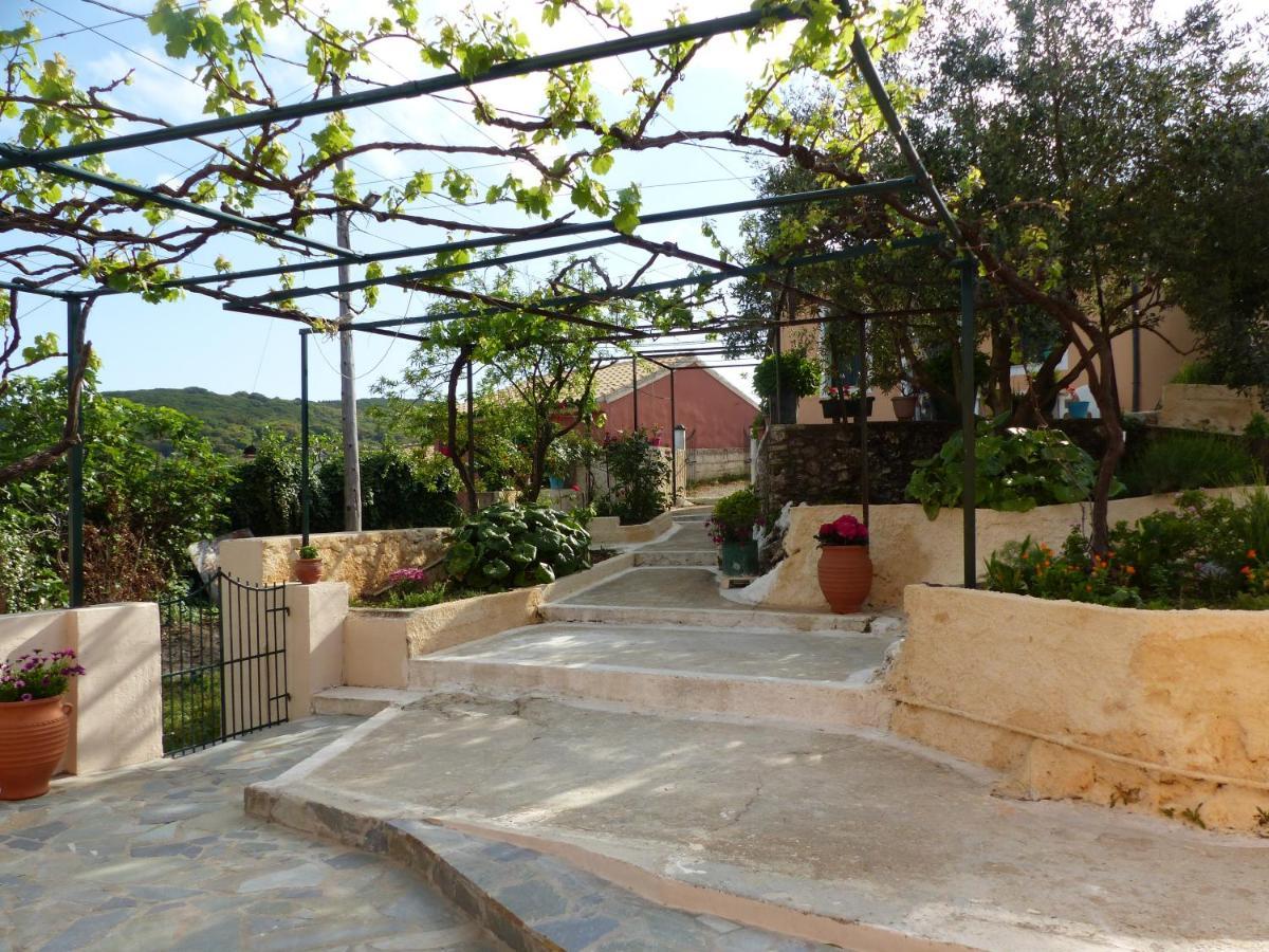 Villa Dali'S House à Sokrákion Extérieur photo